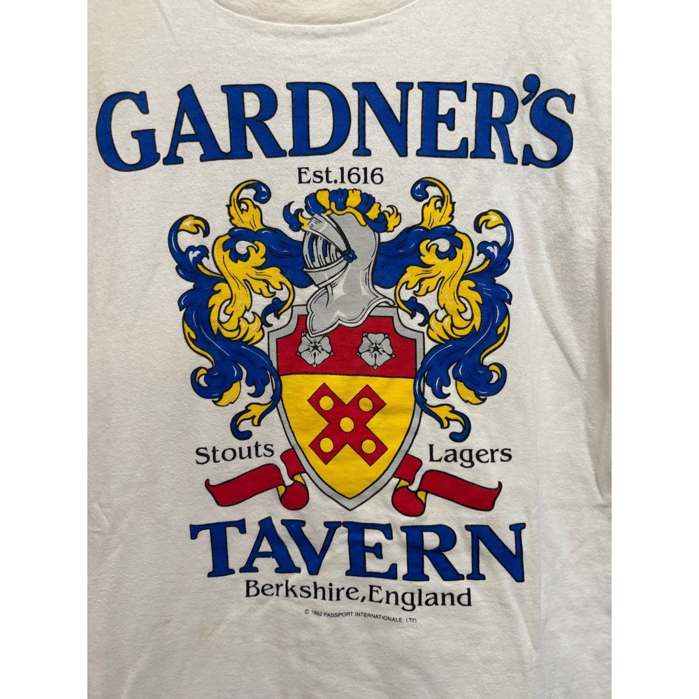Gardner's Tavern Berkshire England Graphic Tee Mens White Large Vintage Oneita